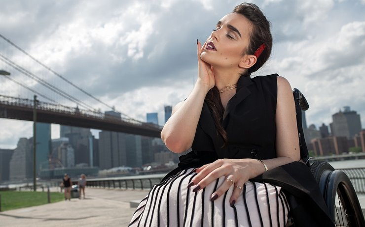 фото, Александра Кутас, модель в инвалидном кресле