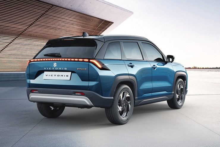 новый Suzuki Victoris