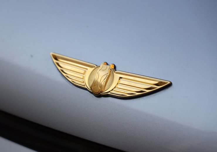 золотий декор