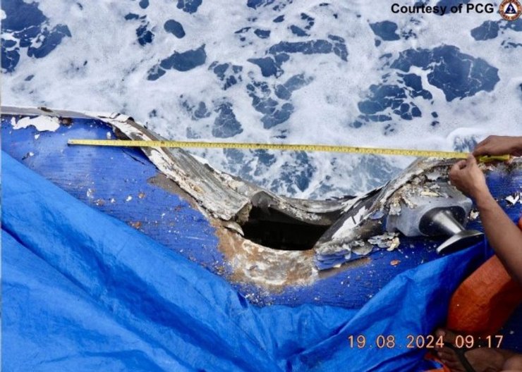 Пробоина в корпусе филиппинского корабля