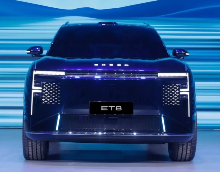 Exeed ET8