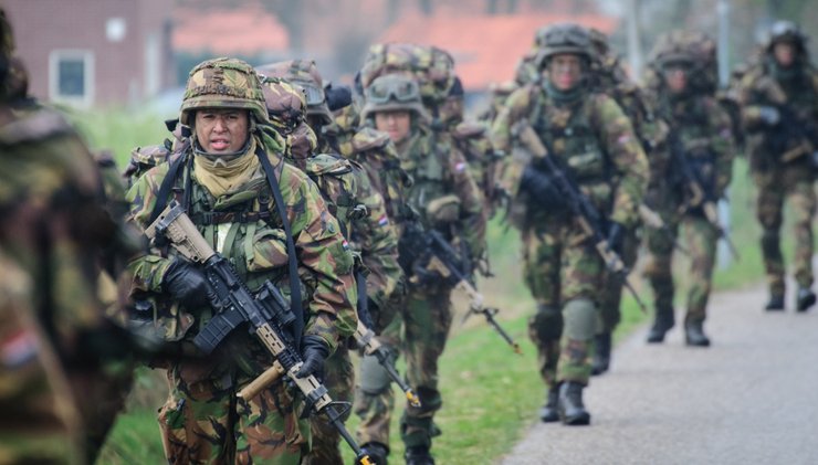 солдаты ВС Нидерландов