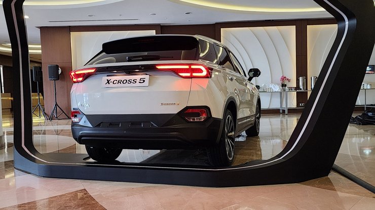 Lada X-Cross 5, новая Lada X-Cross 5, кроссовер Lada X-Cross 5