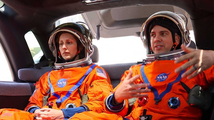 canoo nasa transporter, автомобили для астронавтов, миссия Artemis, NASA Artemis, электромобили Canoo