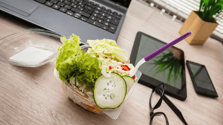 Обед в офисе