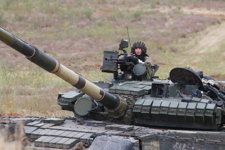 танкисты на учениях