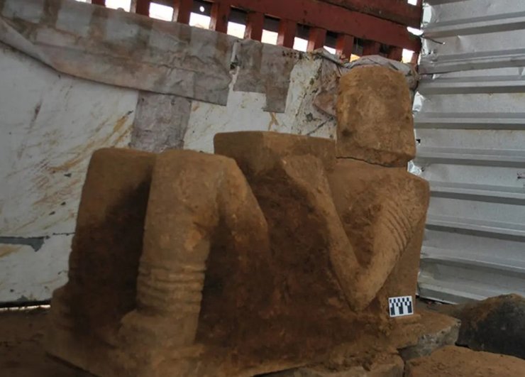 Статуя Чакмуль, мезоамериканская скульптура, находка Пацкуаро, древняя Мексика, археологическая находка, культура майя, жертвенные церемонии, INAH, история, археология, исследования