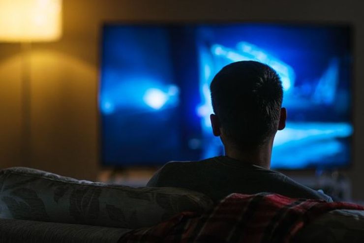 Чоловік з Японії таємно проникав у помешкання незнайомок, рився в їхніх речах та дивився телевізор