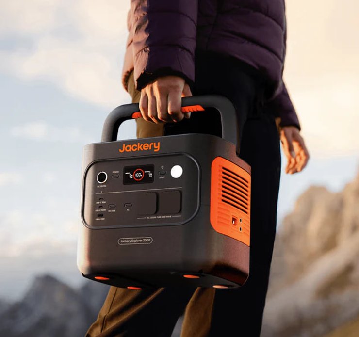 Портативна зарядна станція Jackery Explorer 2000 V2