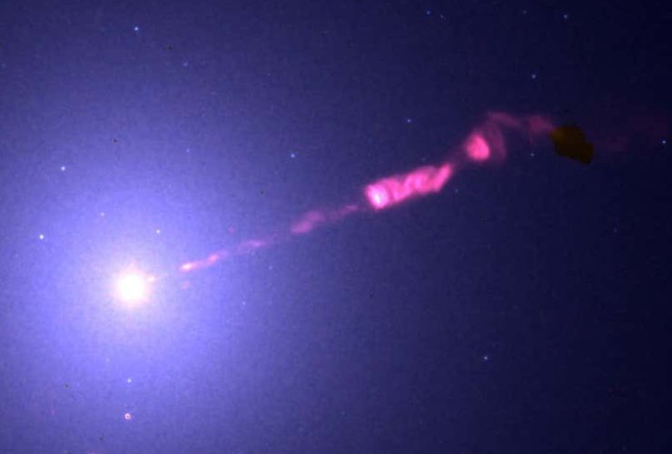 Чорна діра М87, чорна діра, М87*, перша фотографія чорної діри, галактика М87, чорна діра М87, чорну діру М87 основні факти, що таке чорна діра