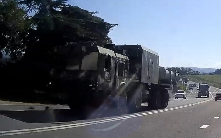 Пусковую установку комплекса "Бал" заметили на подъезде к Севастополю