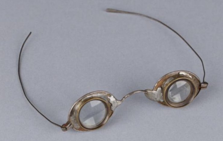 окуляри, історія