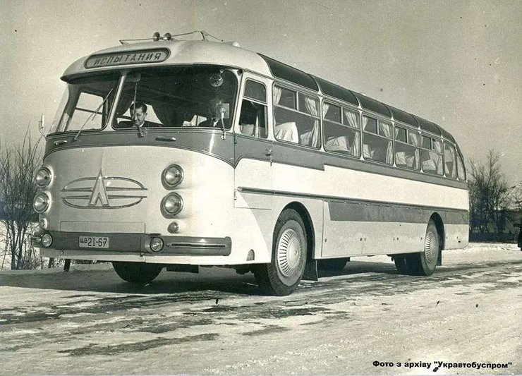 фото ЛАЗ-699А "Турист-2" с вертикальными двойными арками