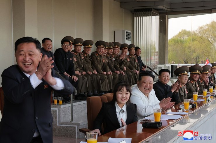 Кім Чен Ин, кндр, північна Корея, заборони