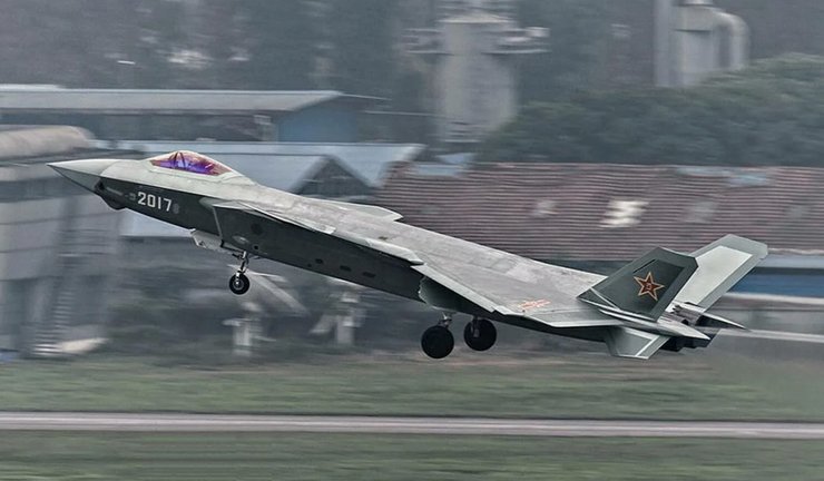 истребитель J-20A