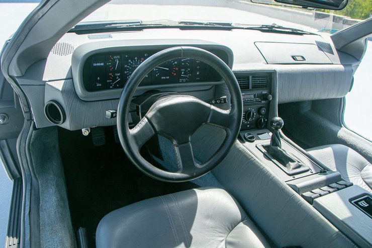 DeLorean DMC-12, DeLorean DMC-12 1981, авто из фильма назад в будущее, делореан дмс-12, купить делореан