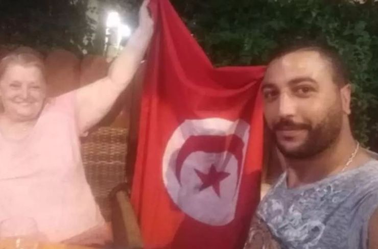 Бабуся у віці вийшла заміж за молодого іноземця, як у них з інтимним життям, цікаві подробиці стосунки нетипової пари