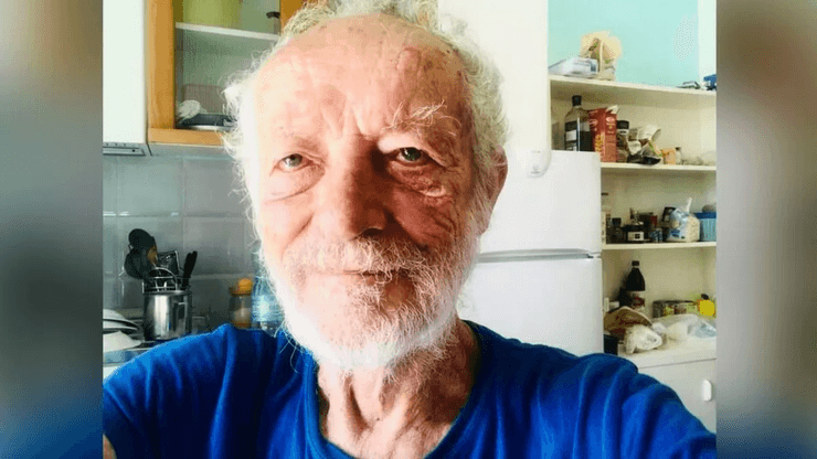 Жизнь вдали от цивилизации, жизнь в дикой природе, 6 самых одиноких людей в мире, вдали от города, городская суета, монах в горах, сбежала в Сибирь, женщина хоббит, жизнь на острове, современный робинзон