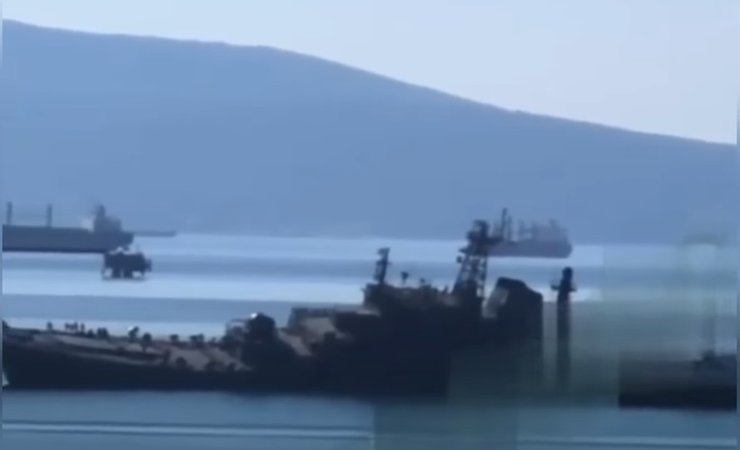 корабль Оленегорский горняк