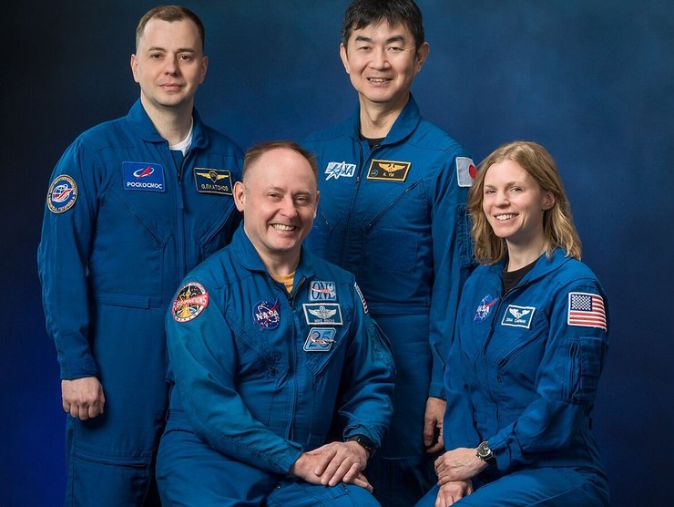 Астронавти Crew-11