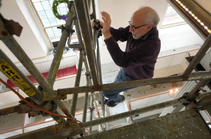 На стінах старої церкви в США знайдено зображення з таємничими ангелами, цим малюнкам сотні років