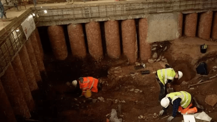 історія, розкопки, археологія, розкопки під лестерським собором, руїни під лестерським собором, римських храм під лестерським собором
