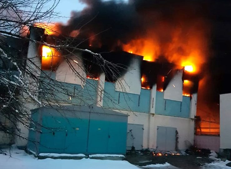 Pozhar na skladakh v Poltave
