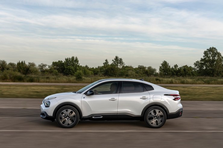 Citroen C4 X, продаж авто, авторинок України, новинки українського авторинку