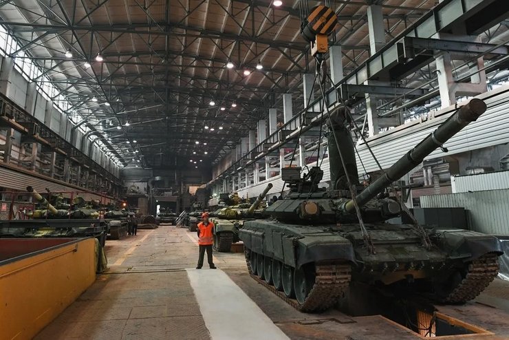 російські танки