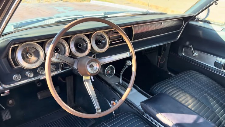 салон Dodge Charger