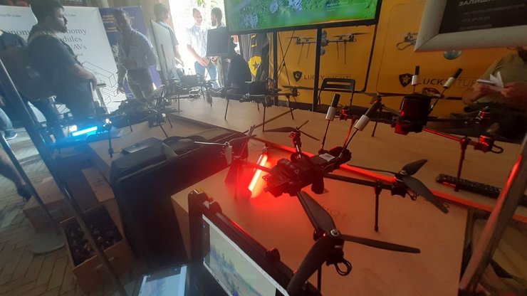 Дрон LuckyStrike