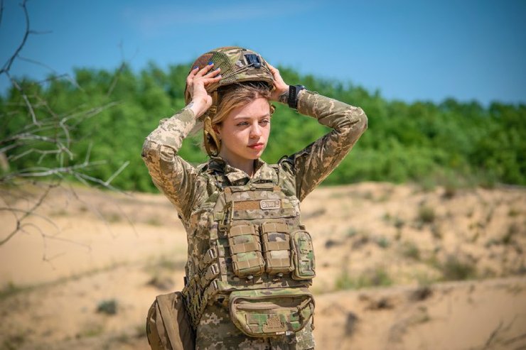 медик олена турас, 36-а бригада морської піхоти, українські морпіхи, морпіхи на ммк Ілліча, українські бійці на ммк Ілліча, меткомбінат Ілліча, маріуполь оточення, маріуполь оборона, маріуполь здача в полон, бійці в маріуполі, обмін полоненими з росією, українські полонені в сізо, українські полонені в таганрозі, українські полонені в ростові, українські полонені в оленівці, сізо в ростові, сізо в оленівці, як допитують українських полонених,