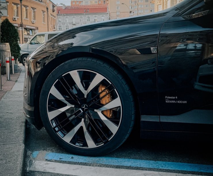 колеса поулстар 4, Polestar 4, новый Polestar, кроссовер Polestar, электромобиль Polestar, электромобиль Polestar