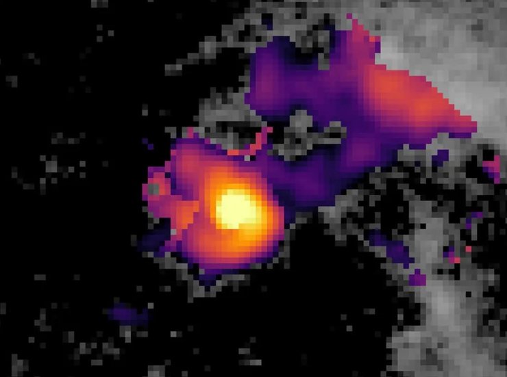 черная дыра NGC 4696 Главная фабрика по переработке материи: оказалось, что черные дыры едят сами себя