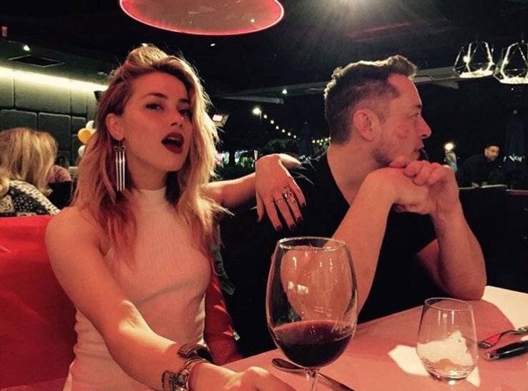 Илон Маск, Эмбер Херд, роман