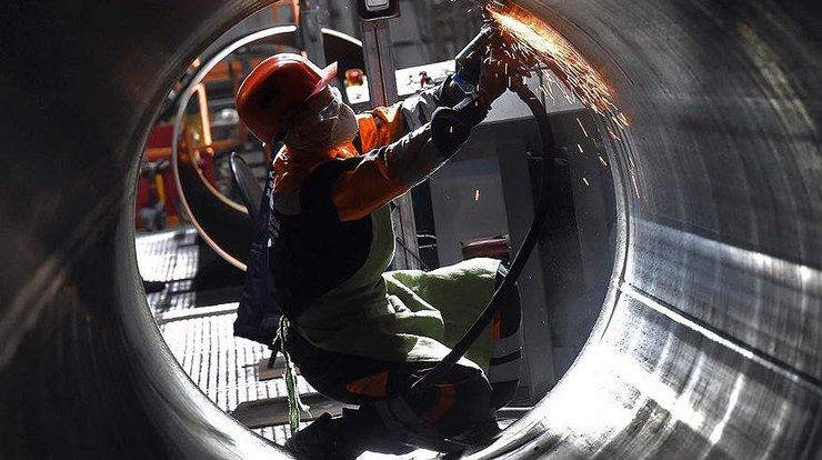 Отношение к тем, кто приехал и работает, обычно положительное