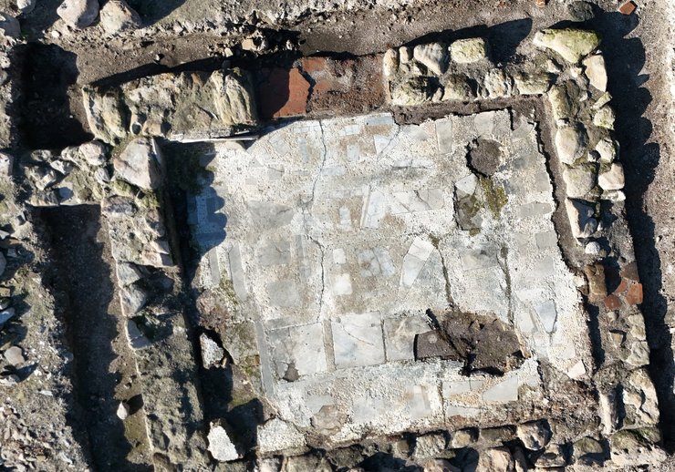 Сооружение имеет признаки небольшой часовни