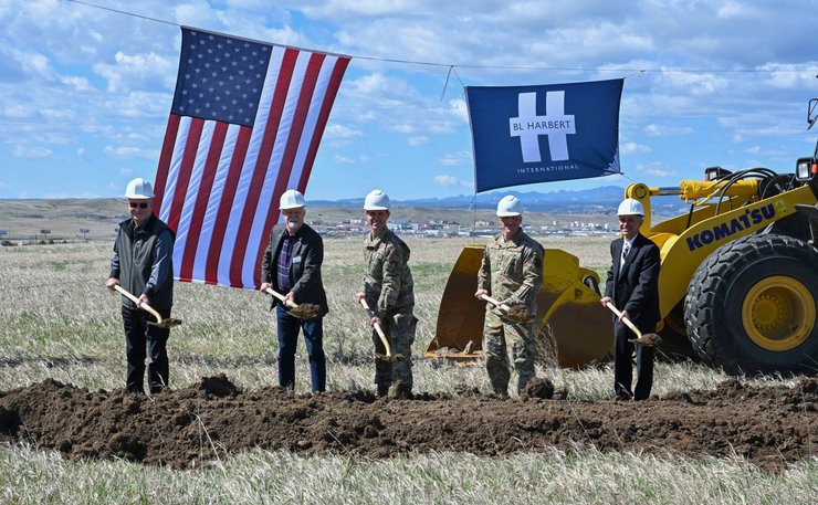 На американской авиабазе Эллсворт будет построен новій военній завод