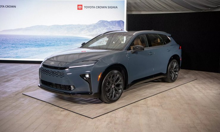 Toyota Crown Signia, автошоу в Лос-Анджелесі, автосалон у Лос-Анджелесі,