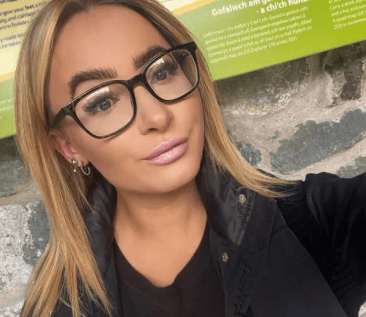 Учительница Алиса Эштон