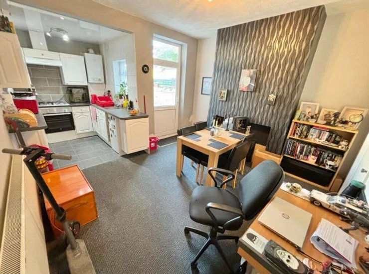 Странный дом, фото