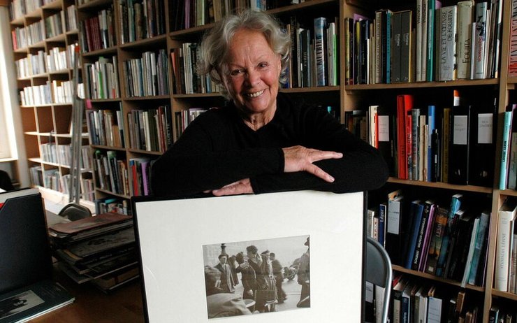 Франсуаза Дельбар, поцелуй, поцелуй у ратуши