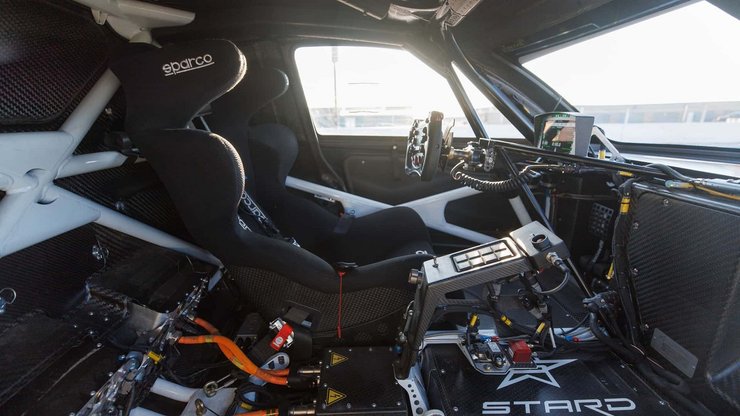 салон форд мустанг, Ford Mustang Mach-E, Ford Mustang, новий Ford Mustang, електромобіль Ford Mustang, кросовер Ford Mustang