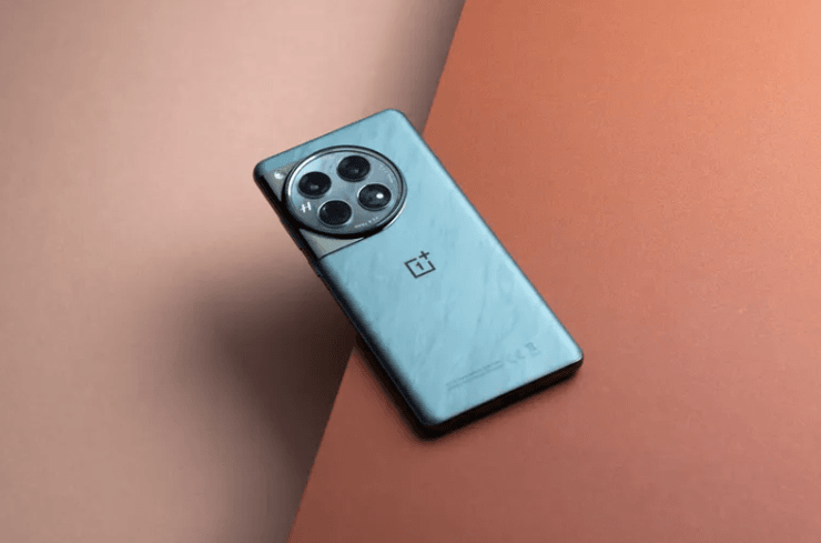 смартфон із потужною батареєю