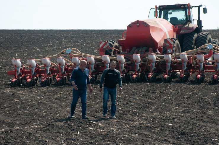 Минимум, который будет работать в секторе сельского хозяйства, достигает 500 тысяч наемных работников