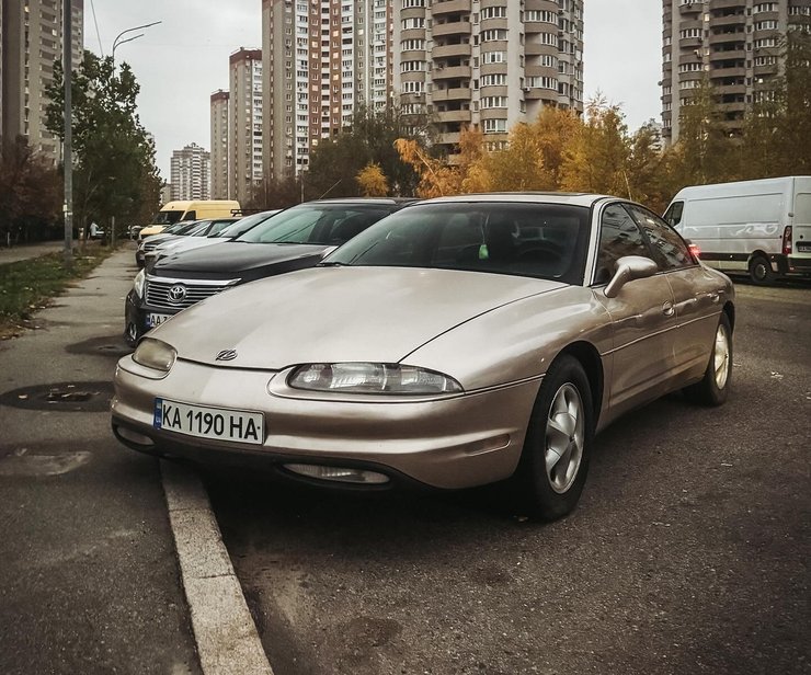 Oldsmobile Aurora, Oldsmobile Aurora 1995