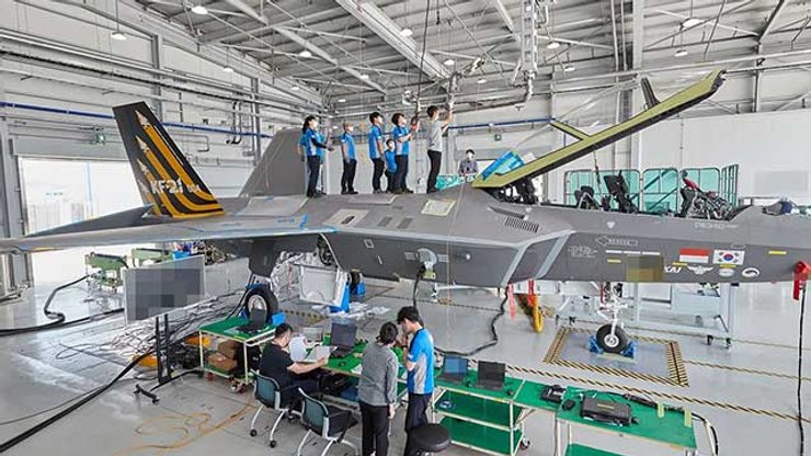 KF-21, винищувач KF-21, південнокорейський винищувач KF-21, особливості KF-21, історія розробки KF-21, які можливості має KF-21, літаки південної Кореї