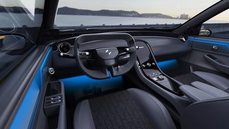 Салон Hiperon Fosslin, Hiperon Fosslin, електромобіль Hiperon, малайзійський електромобіль, електричний кросовер