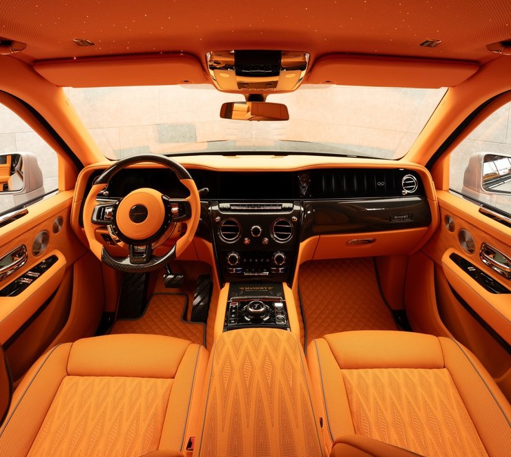 салон Rolls-Royce Cullinan Mansory