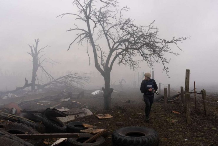 Євген Малолєтка, пологовий будинок Маріуполь, маріупольський пологовий будинок, фільм 20 днів у Маріуполі, Маріуполь, обстріли маріуполя, 20 днів у маріуполі, війна маріуполь, бомбосховища